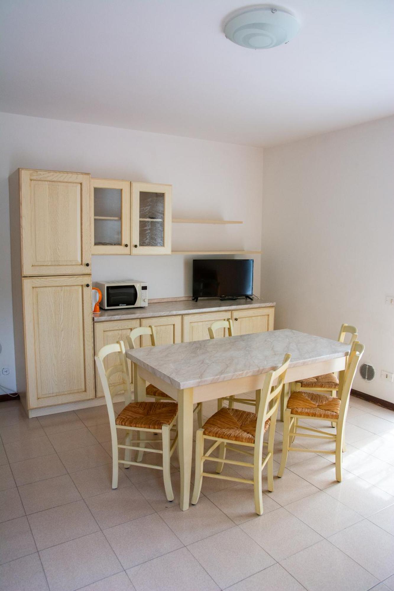 Residence Calap Тіньяле Екстер'єр фото